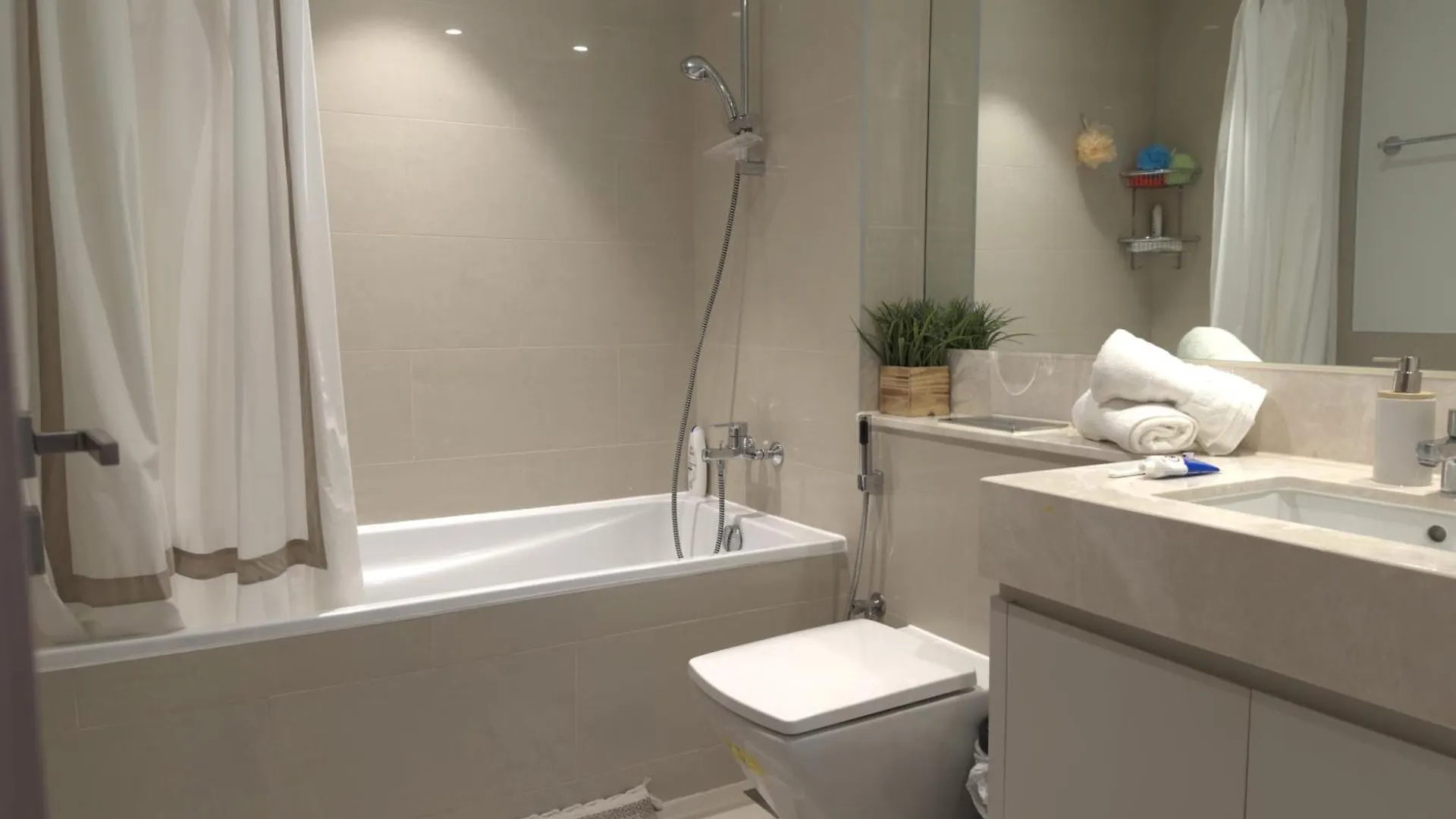 Avalonstay - Luxury 1Br Apt In Downtown Dubai-Brand New-Burj Khalifa & Fountain Views From Pool Apartment Dubai